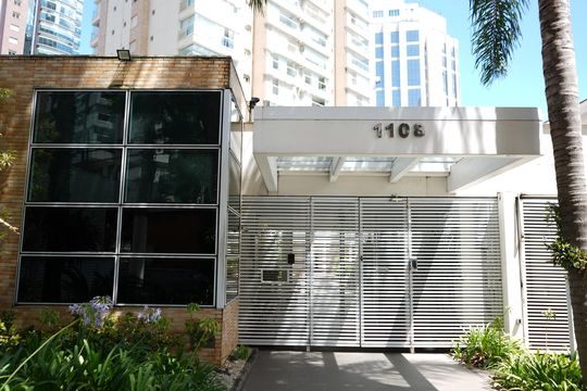 Fachada de apartamento para alugar com 1 quarto, 52m² em Jardim Analia Franco, São Paulo
