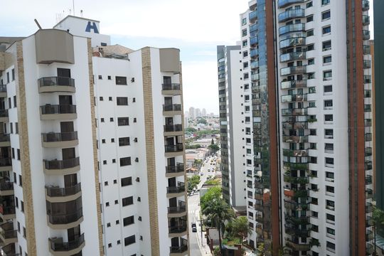 Sacada de apartamento para alugar com 1 quarto, 52m² em Jardim Analia Franco, São Paulo