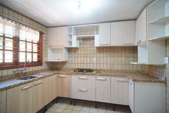 Cozinha de casa à venda com 3 quartos, 288m² em Santo Andre, São Leopoldo