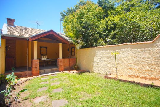 Quintal de casa à venda com 3 quartos, 288m² em Santo Andre, São Leopoldo