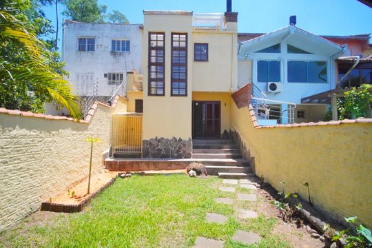 Quintal de casa à venda com 3 quartos, 288m² em Santo Andre, São Leopoldo