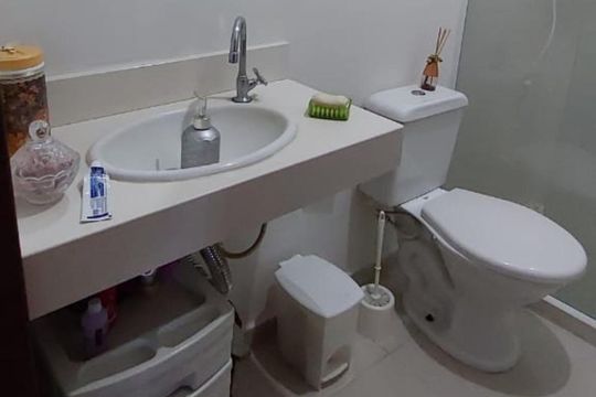 Banheiro de casa à venda com 2 quartos, 185m² em Guaratiba, Rio de Janeiro