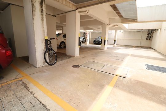 Garagem de apartamento para alugar com 3 quartos, 123m² em Alto Umuarama, Uberlândia