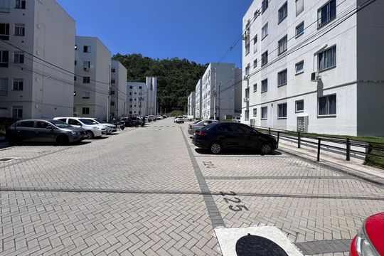 Fachada de apartamento à venda com 2 quartos, 44m² em Vargem Grande, Rio de Janeiro