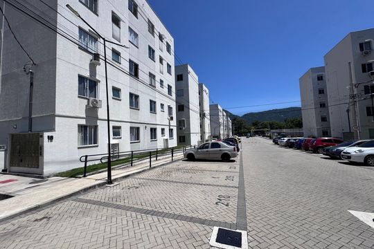 Fachada de apartamento à venda com 2 quartos, 44m² em Vargem Grande, Rio de Janeiro