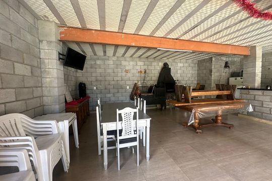 Casa à venda com 4 quartos, 300m² em Jardim Paula, Santana de Parnaíba