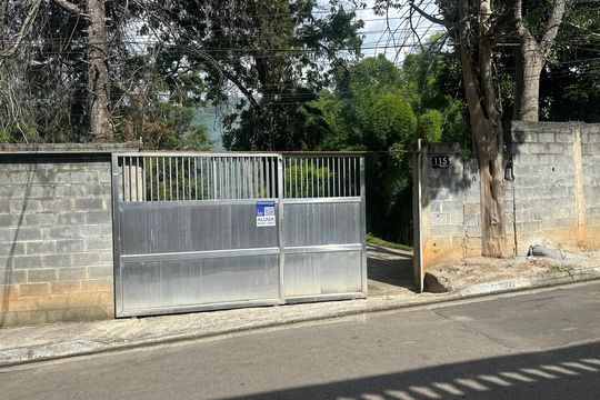 Fachada de casa à venda com 4 quartos, 300m² em Jardim Paula, Santana de Parnaíba