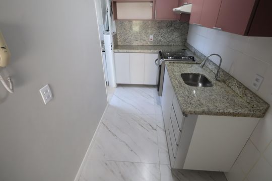 Cozinha de apartamento à venda com 2 quartos, 55m² em Mato Grande, Canoas