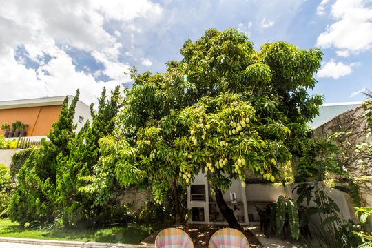 Quintal de casa de condomínio para alugar com 6 quartos, 650m² em Tamboré, Santana de Parnaíba