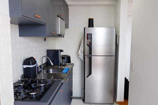 Cozinha de apartamento à venda com 2 quartos, 47m² em Padroeira, Osasco