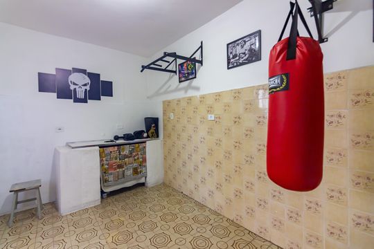 Comodo  de casa à venda com 7 quartos, 180m² em Padroeira, Osasco