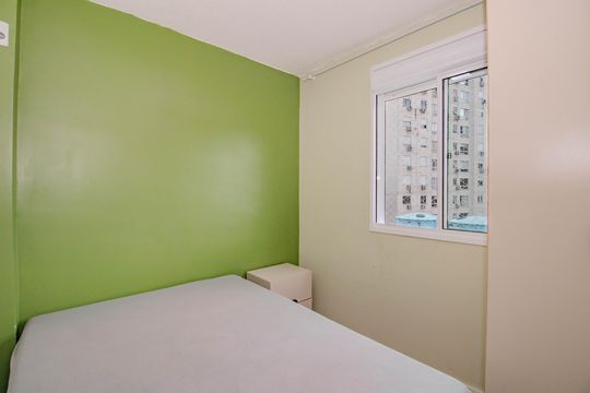 Quarto de apartamento à venda com 1 quarto, 50m² em Sarandi, Porto Alegre