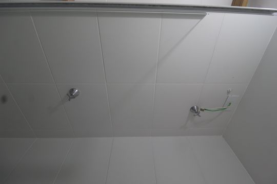 Banheiro de kitnet/studio à venda com 1 quarto, 25m² em Vila Olímpia, São Paulo