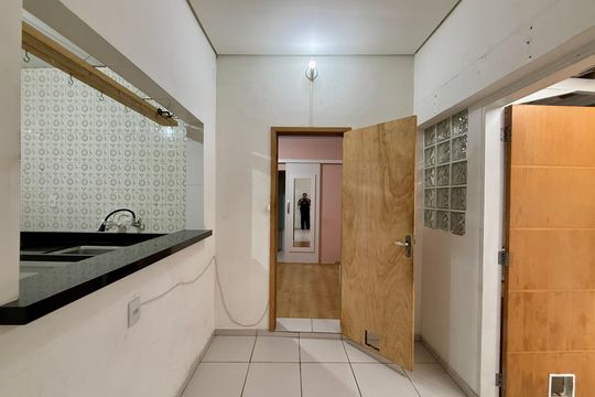 Casa à venda com 6 quartos, 200m² em Parque Colonial, São Paulo
