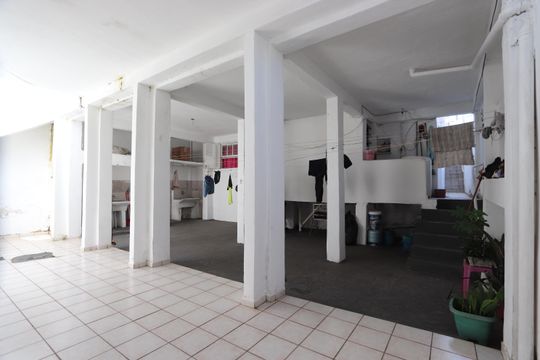 Quintal comum de casa à venda com 6 quartos, 250m² em Jardim Guairaca, São Paulo