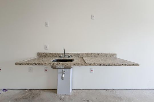 Cozinha e Área de Serviço de kitnet/studio à venda com 1 quarto, 28m² em Jardim Aurelia, São Paulo