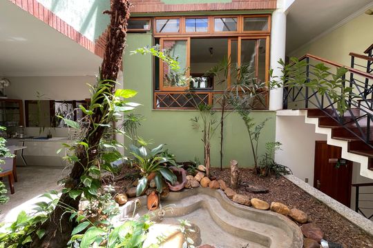 Sala 2 de casa de condomínio para alugar com 4 quartos, 950m² em Parque Dom Henrique, Cotia