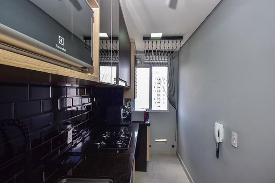 Cozinha de apartamento à venda com 2 quartos, 43m² em Jardim Monte Alegre, Taboão da Serra