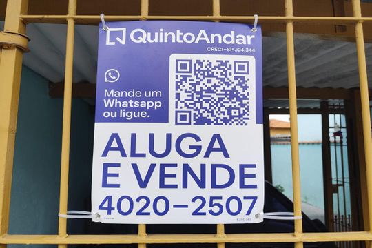 Fachada de casa à venda com 1 quarto, 100m² em Burgo Paulista, São Paulo