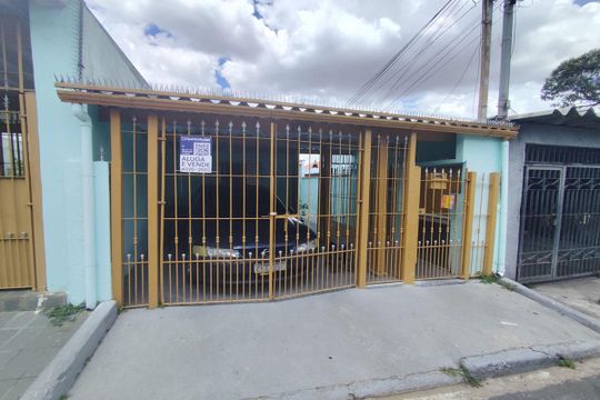 Fachada de casa à venda com 1 quarto, 100m² em Burgo Paulista, São Paulo
