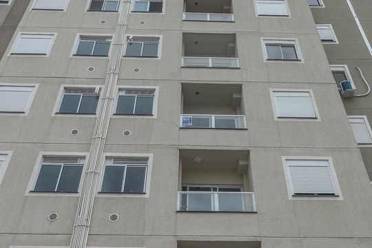 Fachada de apartamento à venda com 2 quartos, 45m² em Humaitá, Porto Alegre