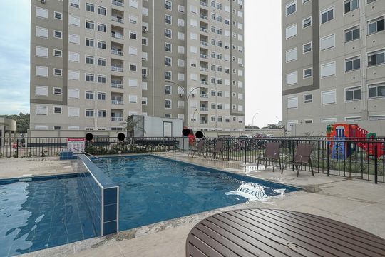 Área comum - Piscina de apartamento à venda com 2 quartos, 45m² em Humaitá, Porto Alegre