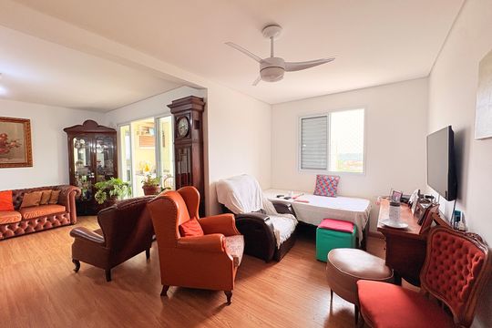 Sala de tv de apartamento à venda com 3 quartos, 119m² em Jardim Ermida I, Jundiaí