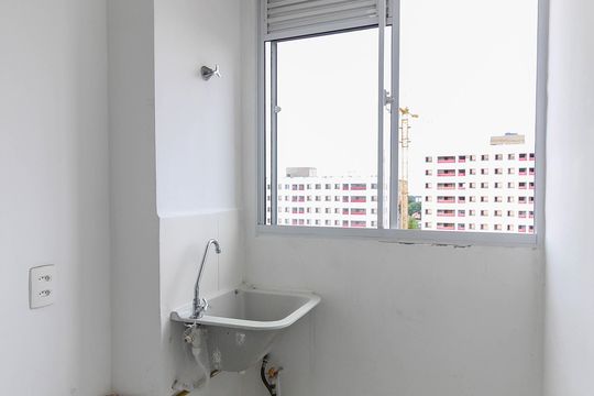 Área de Serviço de apartamento para alugar com 2 quartos, 40m² em Jardim Helian, São Paulo