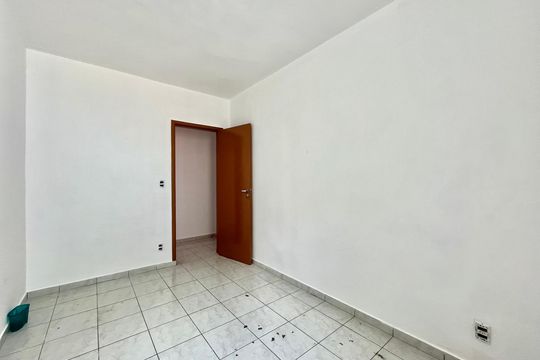 Quarto 3 de casa à venda com 5 quartos, 300m² em Jardim Oriental, São Paulo