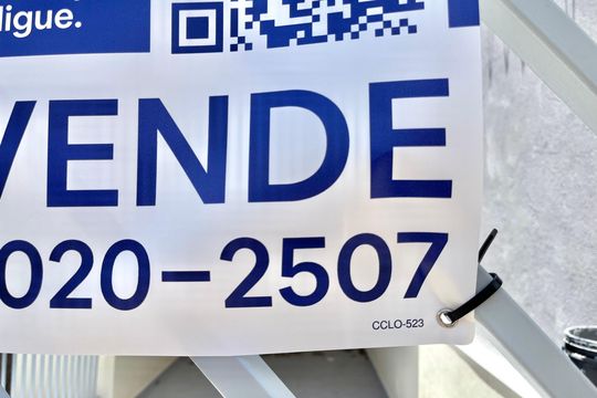 Plaquinha  de casa à venda com 5 quartos, 300m² em Jardim Oriental, São Paulo