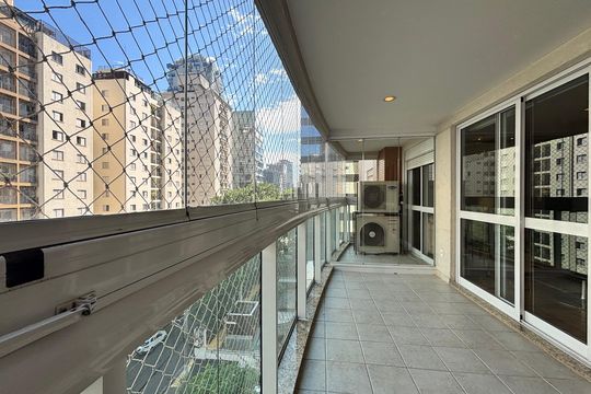 Varanda de apartamento à venda com 3 quartos, 130m² em Vila Olímpia, São Paulo