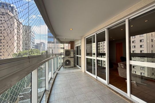 Varanda de apartamento à venda com 3 quartos, 130m² em Vila Olímpia, São Paulo