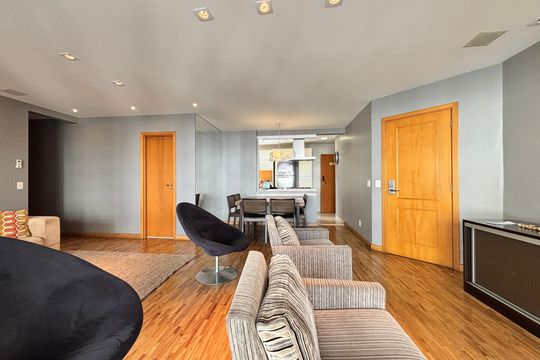 Sala de apartamento à venda com 3 quartos, 130m² em Vila Olímpia, São Paulo