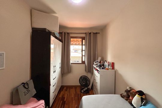 Casa à venda com 6 quartos, 180m² em Conjunto Lagoa, Belo Horizonte