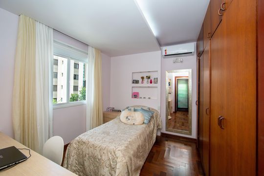QUARTO3 de casa à venda com 3 quartos, 364m² em Santa Lúcia, Belo Horizonte