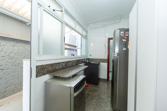 AREA DE SERVICO de casa à venda com 3 quartos, 364m² em Santa Lúcia, Belo Horizonte