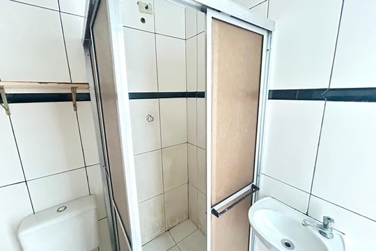 Banheiro de kitnet/studio à venda com 1 quarto, 28m² em Centro, Guarulhos
