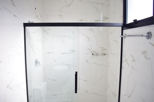 Banheiro da Suíte 2 de casa de condomínio para alugar com 2 quartos, 278m² em Bonfim Paulista, Ribeirão Preto