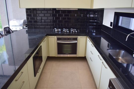 Cozinha  de casa de condomínio para alugar com 2 quartos, 278m² em Bonfim Paulista, Ribeirão Preto