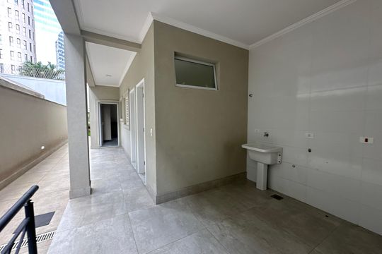 Área de Serviço de casa de condomínio para alugar com 4 quartos, 470m² em Alphaville Conde Ii, Barueri