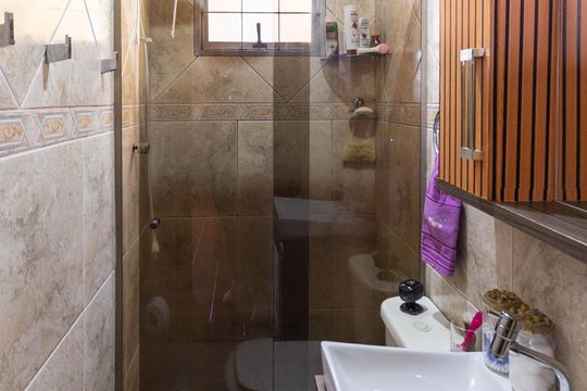 Banheiro Suíte de casa à venda com 2 quartos, 151m² em Vila Campo Grande, São Paulo