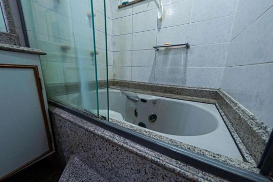 Apartamento à venda com 3 quartos, 121m² em Urca, Rio de Janeiro