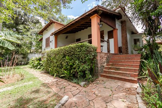 Fachada de casa para alugar com 4 quartos, 950m² em Brooklin, São Paulo