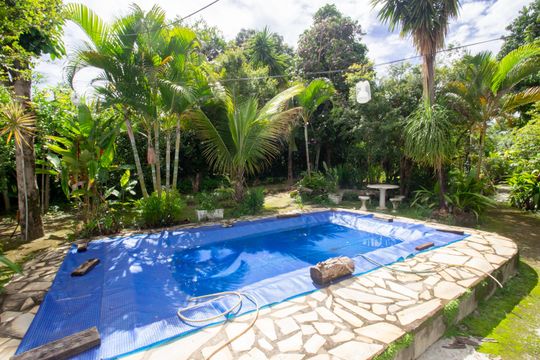 Piscina de casa à venda com 4 quartos, 1260m² em Solar do Madeira, Contagem