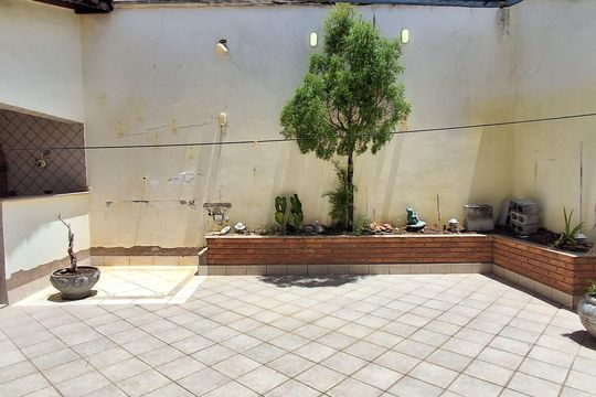 Quintal de casa para alugar com 4 quartos, 300m² em Jardim Sao Caetano, São Caetano do Sul