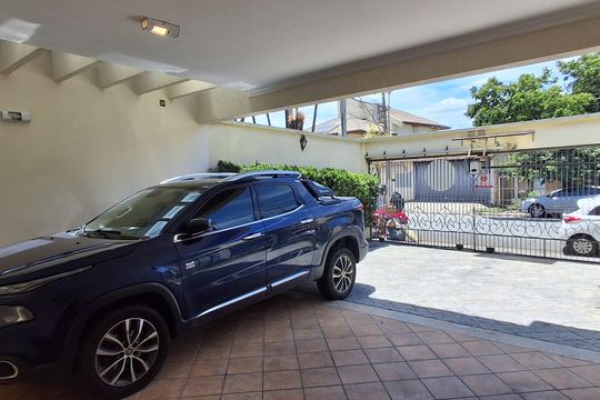 Garagem de casa para alugar com 4 quartos, 300m² em Jardim Sao Caetano, São Caetano do Sul