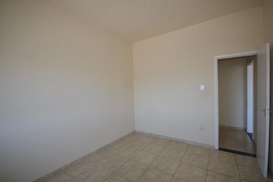 Quarto 1 de apartamento para alugar com 2 quartos, 80m² em Vila Valqueire, Rio de Janeiro