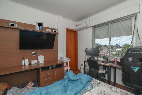 Quarto Suíte de apartamento à venda com 2 quartos, 76m² em São Sebastião, Porto Alegre