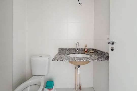 Banheiro de kitnet/studio à venda com 1 quarto, 27m² em Cursino, São Paulo