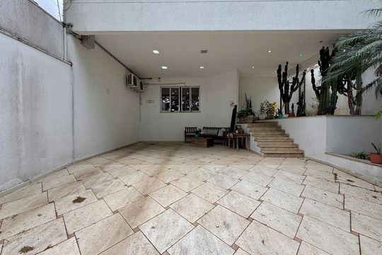 Garagem de casa à venda com 4 quartos, 550m² em Brooklin, São Paulo